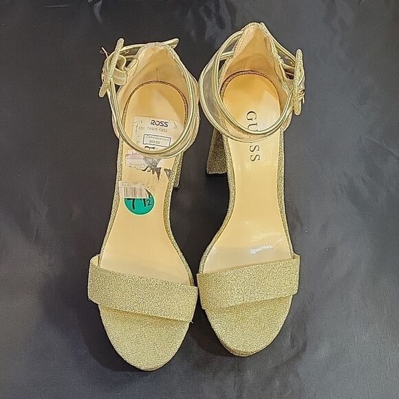 GUESS GOLD SPARKLY BLOCK HEELED ADJUSTABLE BUCKLE ANKLE STRAP OPEN TOE SANDAL - Picture 2 of 13